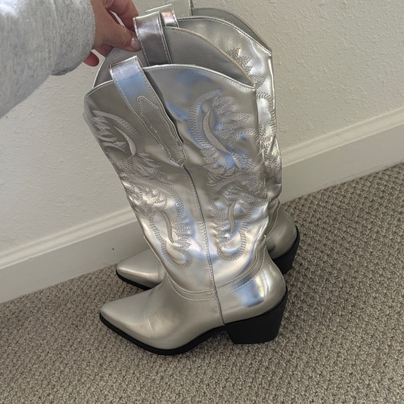Silver chrome cowgirl boots - Picture 3 of 5